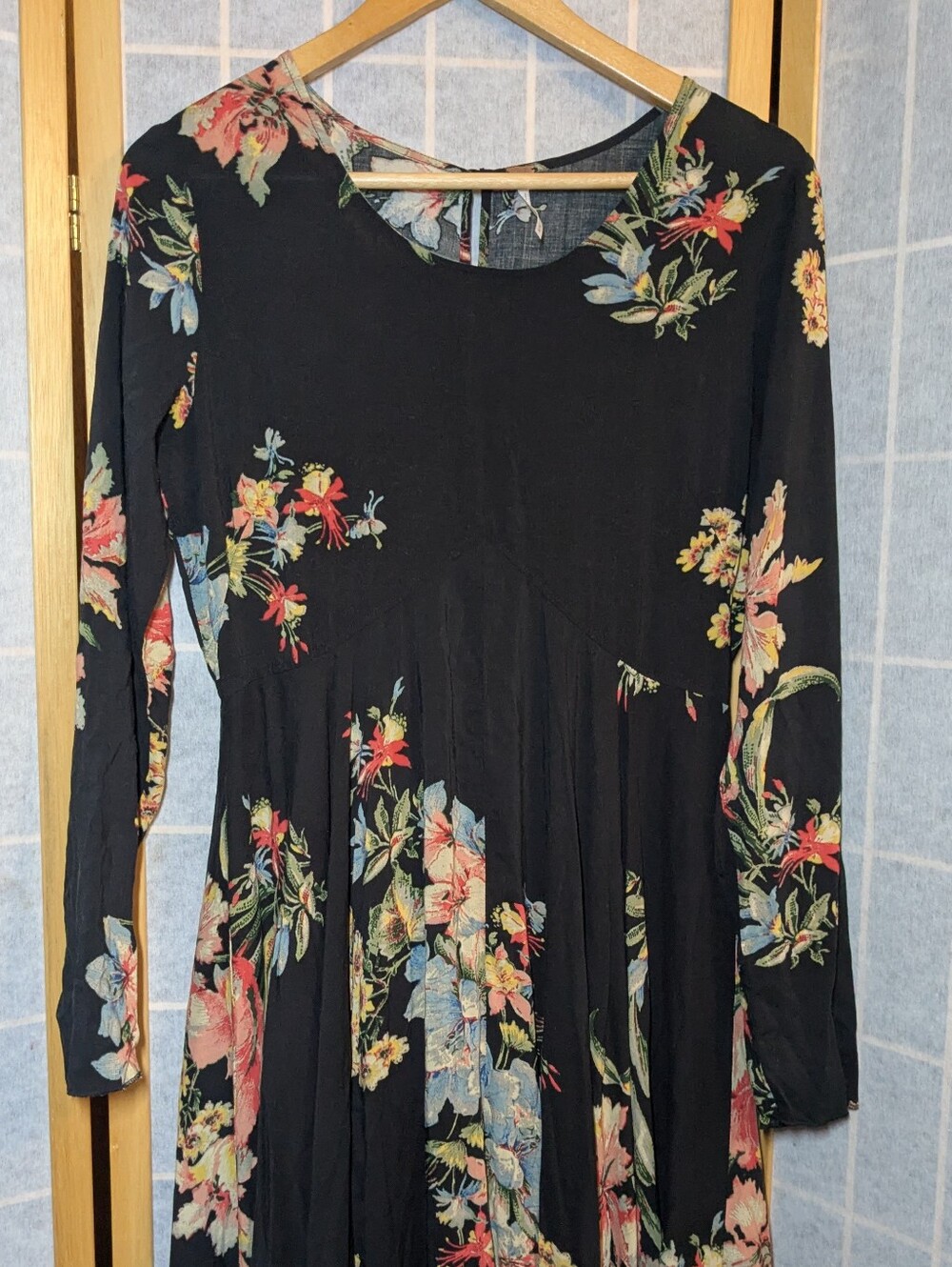 Free People First Kiss Midnight Garden Dress Floral Black Medium Keyhole Back - Picture 5 of 10